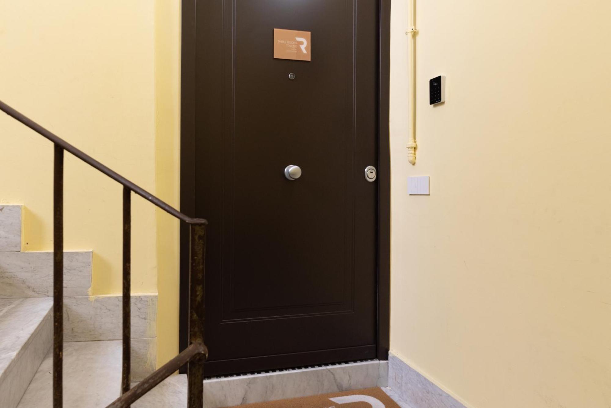 Three Rooms Toledo Napoli Bagian luar foto