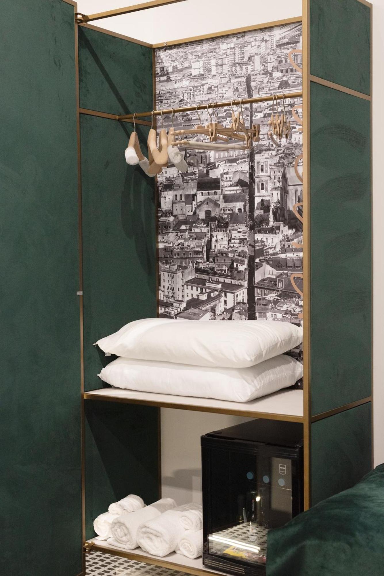 Three Rooms Toledo Napoli Bagian luar foto